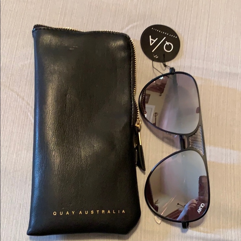 QUAY X KYLIE Iconic Aviator Sunglasses Mirror - Picture 5 of 5